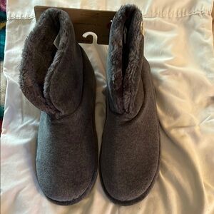 Cozy Gray Fleece Boots
